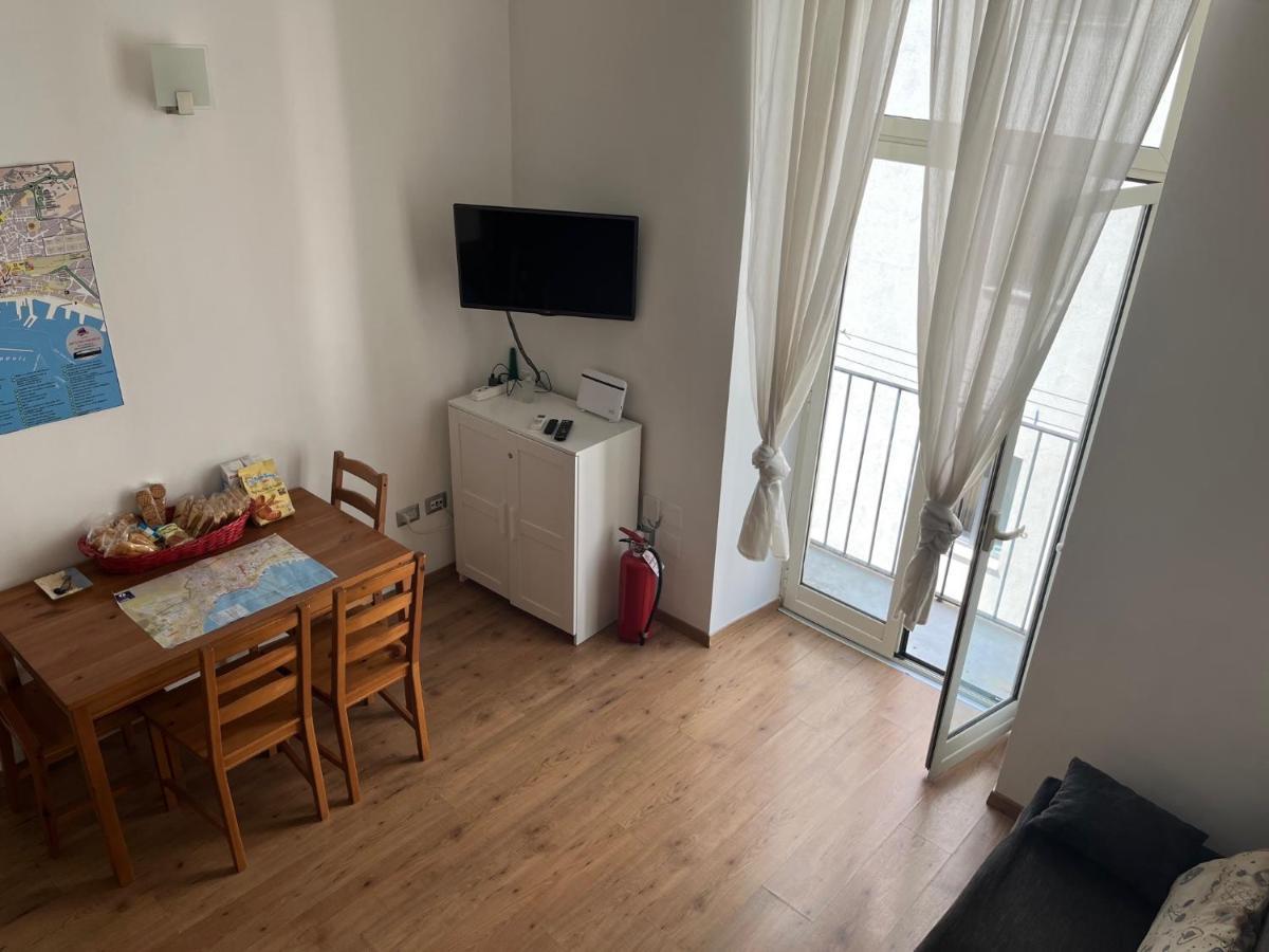 ナポリ Ale & Tizy House Bed & Breakfast エクステリア 写真