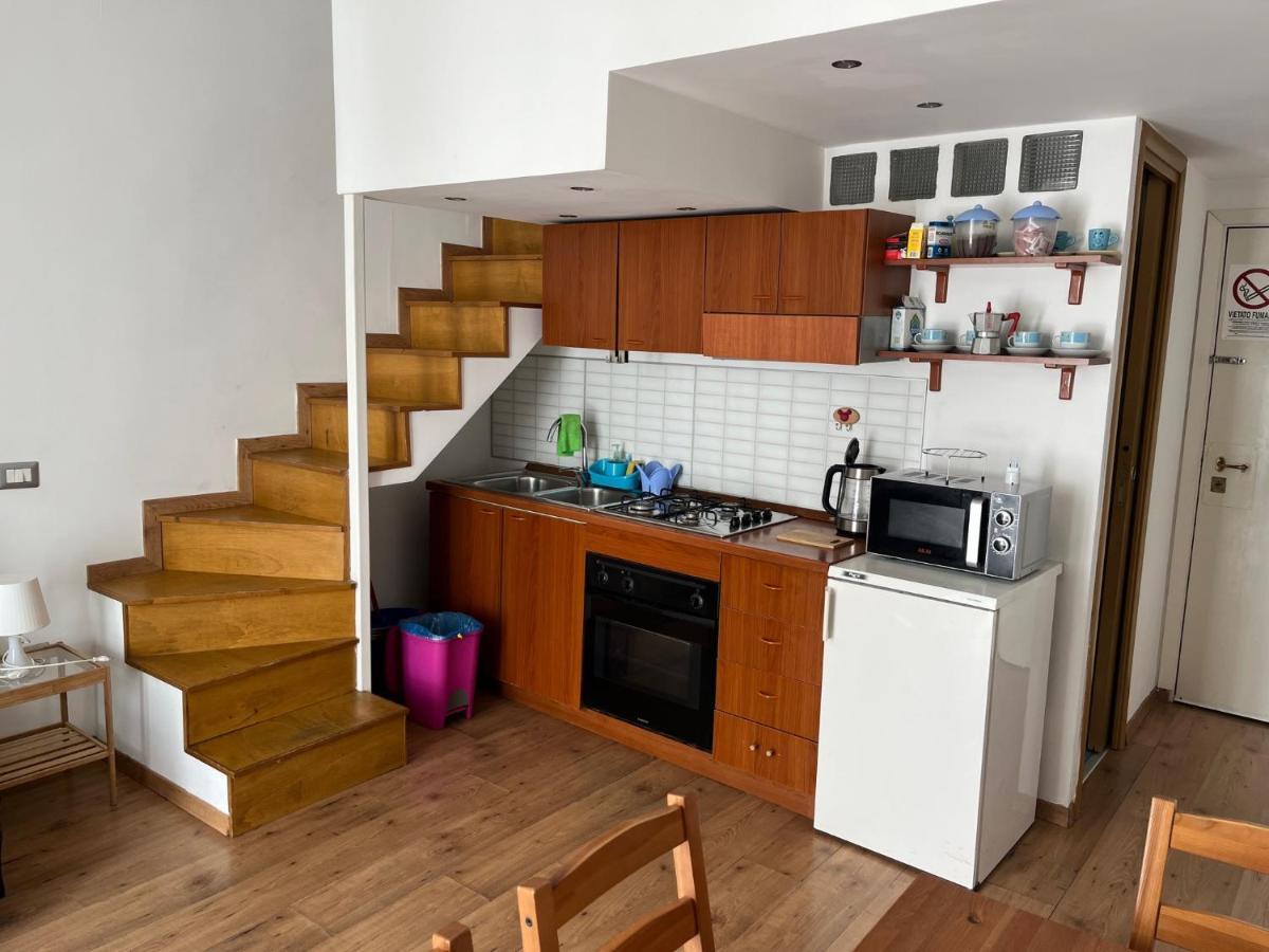 ナポリ Ale & Tizy House Bed & Breakfast エクステリア 写真