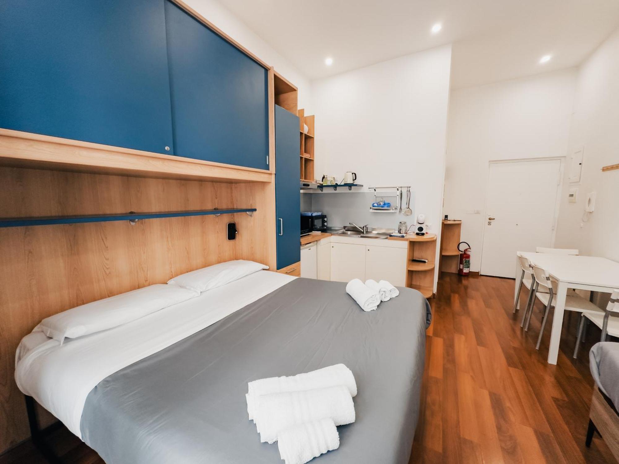 ナポリ Ale & Tizy House Bed & Breakfast エクステリア 写真